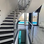 Poseidon With Private Heated Pool, Sauna And Stunning Volcano Views By Amazzzing Travel Villa *