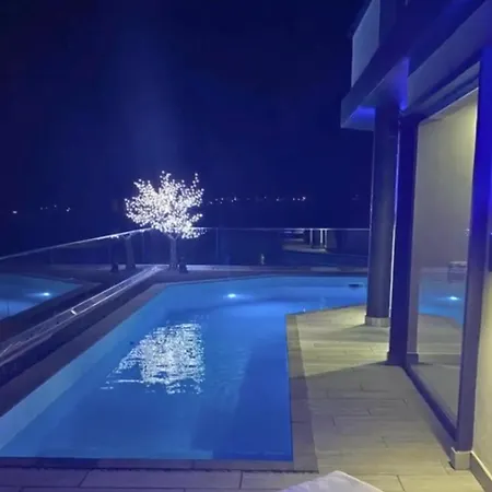 Poseidon With Private Heated Pool, Sauna And Stunning Volcano Views By Amazzzing Travel 别墅