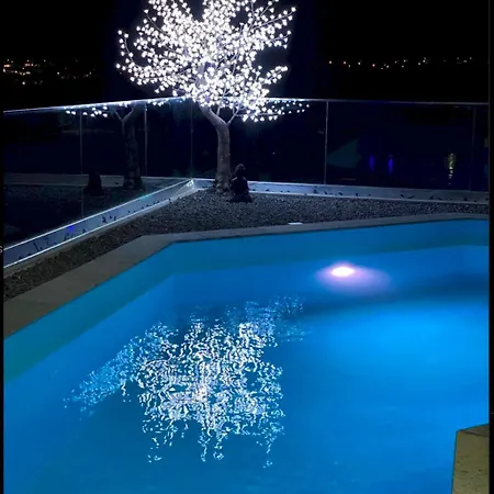 Poseidon With Private Heated Pool, Sauna And Stunning Volcano Views By Amazzzing Travel 别墅 *