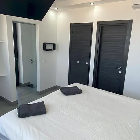Poseidon With Private Heated Pool, Sauna And Stunning Volcano Views By Amazzzing Travel 别墅 科拉雷侯