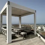 빌라 Poseidon With Private Heated Pool, Sauna And Stunning Volcano Views By Amazzzing Travel 코라레호