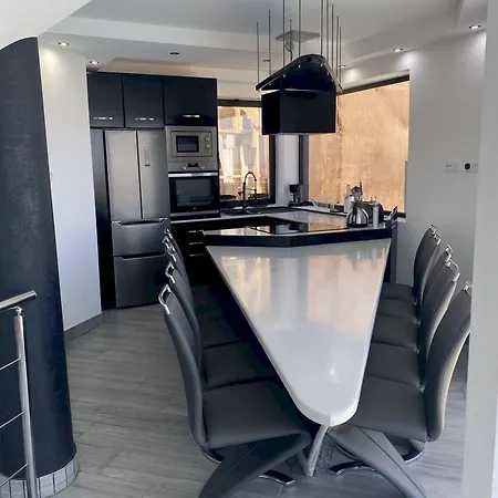 Poseidon With Private Heated Pool, Sauna And Stunning Volcano Views By Amazzzing Travel Corralejo