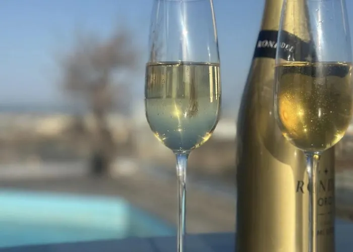 וילה Poseidon With Private Heated Pool, Sauna And Stunning Volcano Views By Amazzzing Travel *