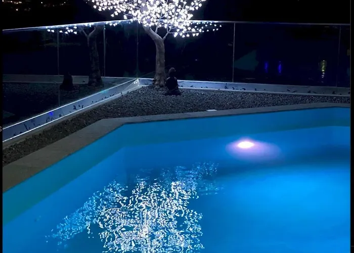 Poseidon With Private Heated Pool, Sauna And Stunning Volcano Views By Amazzzing Travel וילה *