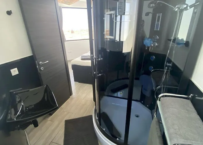 וילה Poseidon With Private Heated Pool, Sauna And Stunning Volcano Views By Amazzzing Travel *