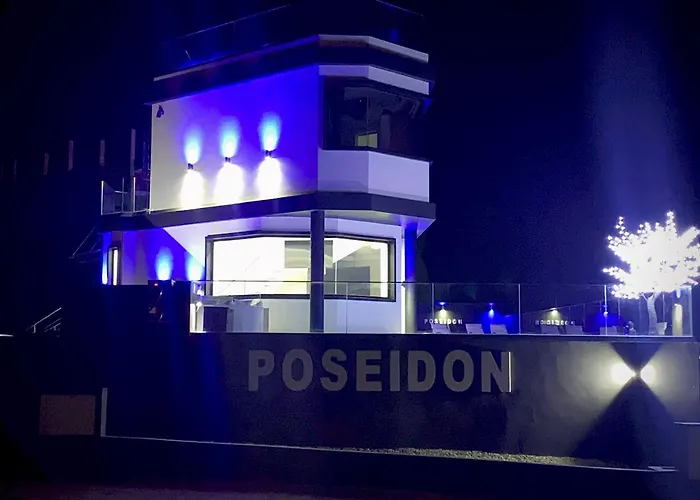 Poseidon With Private Heated Pool, Sauna And Stunning Volcano Views By Amazzzing Travel וילה קורלחו