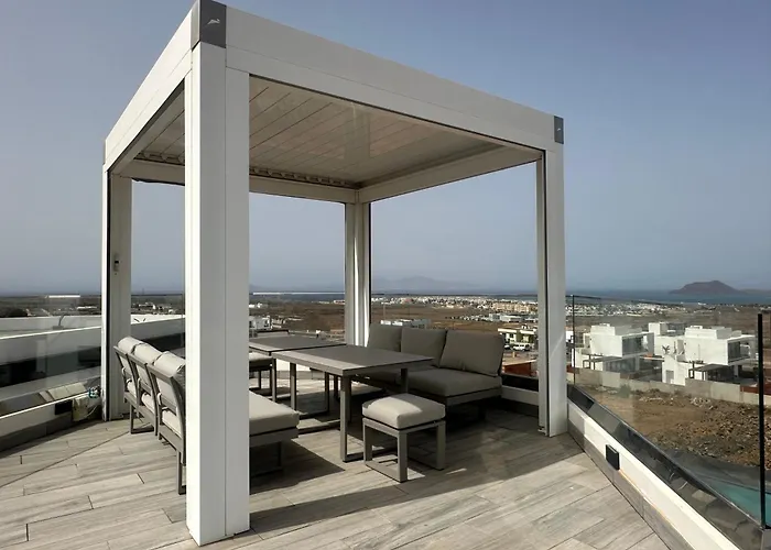 וילה Poseidon With Private Heated Pool, Sauna And Stunning Volcano Views By Amazzzing Travel קורלחו