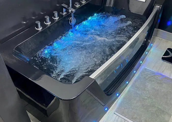 וילה Poseidon With Private Heated Pool, Sauna And Stunning Volcano Views By Amazzzing Travel *