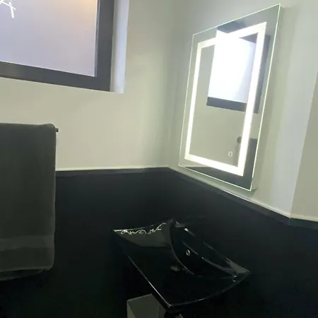 Poseidon With Private Heated Pool, Sauna And Stunning Volcano Views By Amazzzing Travel Villa