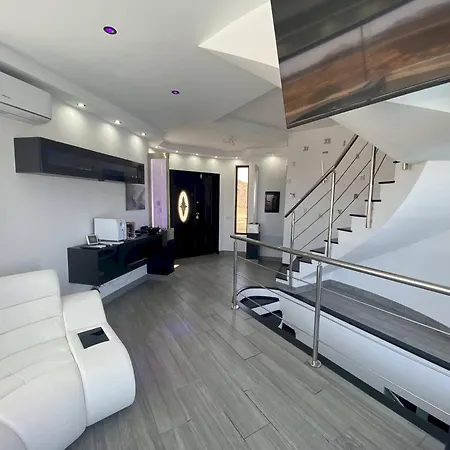 Poseidon With Private Heated Pool, Sauna And Stunning Volcano Views By Amazzzing Travel Villa *