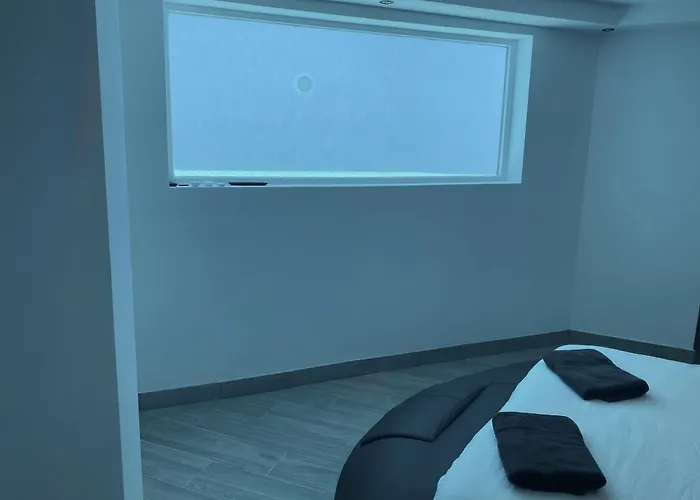 Poseidon With Private Heated Pool, Sauna And Stunning Volcano Views By Amazzzing Travel *